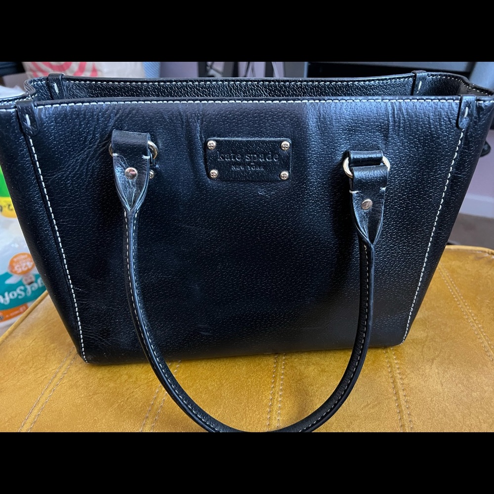 Kate Spade purse. Barely used!